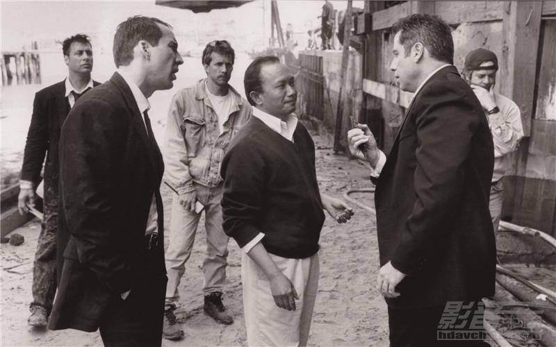 still-of-nicolas-cage-john-travolta-and-john-woo-in-faceoff-large-picture.jpg