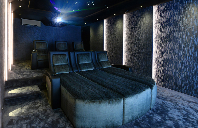a-home-cinema-without-compromise-img2.jpg