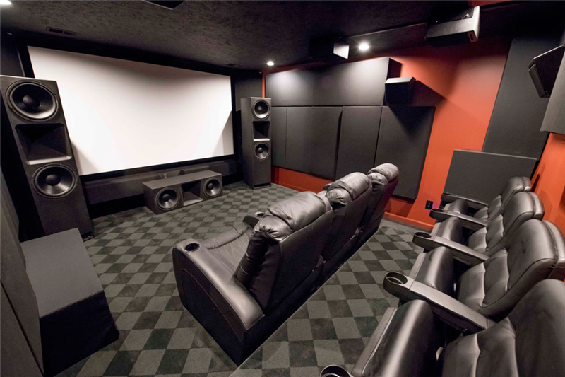 Justin-Dobie-Home-Theater-GIK-Acoustics-242-acoustic-panels-244-bass-traps-Monster-Bass-Traps-tri-traps-and-soffits-full-view-opt-1.jpg