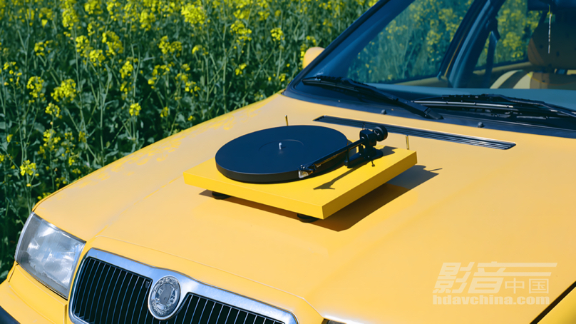 1301-Pro-Ject .JPG